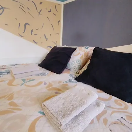 فندق مبيت وإفطار Casa Bocci-humanitas, Forum,ieo,centro 3*